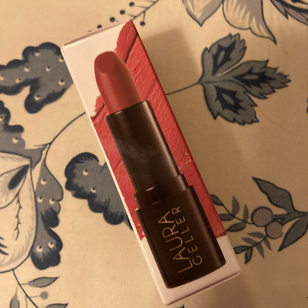 Laura Geller Modern Classic Cream Lipstick - color-pink passion. New in box.